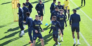Fenerbahçe'nin Kayserispor maçı kamp kadrosu belli oldu
