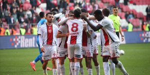 Samsunspor sahasında 4 golle kazandı