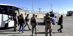 "Kalkan-33" operasyonlarında 115 göçmen kaçakçılığı organizatörü yakalandı