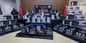 İST.'da Eyüpsultan'da Kaçak Oyun Konsol Operasyonu
