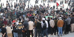Türkiye'de yaşayan Suriyeliler Esed rejiminin devrilmesini kutladı