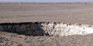 Konya'da 13 metre derinliğinde, 15 metre çapında obruk oluştu