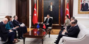 Yerlikaya, AB Türkiye Delegasyonu Başkanı Büyükelçi Ossowski'yi kabul etti
