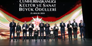 Erdoğan: Sanatını aşkla icra eden, milletin derdiyle dertlenen herkese elimizden gelen desteği sağlıyoruz