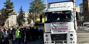 Siirt'ten Suriye'ye 3 tır yardım gönderildi