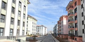 Malatya'da deprem konutlarına yerleşen afetzedeler yeni evlerinden memnun