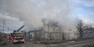 Başkentte 3 katlı iş yerinde çıkan yangın kontrol altına alındı