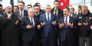 Bakanlar Güler, Bayraktar ve Bolat'tan Hatay'da deprem mezarlığına ziyaret