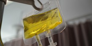 Acil tıp uzmanından "sarı serum" uyarısı: Uzak durun!