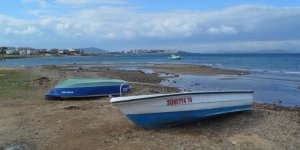 Balıkesir'de deniz kıyısında su çekilmesi yaşandı