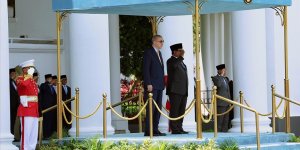 Cumhurbaşkanı Erdoğan, Endonezya'da Cumhurbaşkanı Subianto tarafından resmi törenle karşılandı