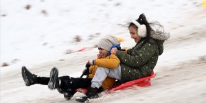 Bazı illerde kar yağışı nedeniyle eğitime ara verildi