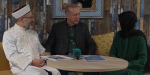 Erdoğan, Mevlana Camisi Diyanet Gençlik Merkezini ziyaret etti