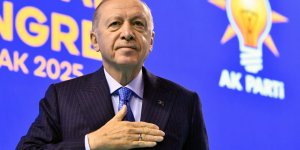 Cumhurbaşkanı Erdoğan kongre salonunda..