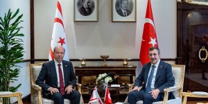 Cumhurbaşkanı Yardımcısı Yılmaz, KKTC Cumhurbaşkanı Tatar'la bir araya geldi