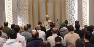 Ali Erbaş, Ankara Ahmet Hamdi Akseki Camii’nde teravih namazı kıldırdı