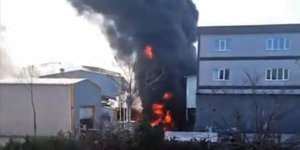 Tuzla'da kimyasal madde üretimi yapan fabrikanın dış bölümünde yangın çıktı!