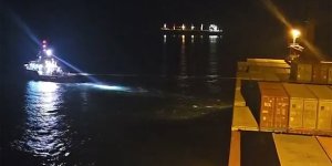Bakırköy'de karaya oturan gemiyi kurtarma çalışmalarına başlandı