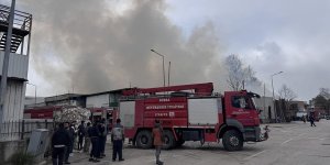 Bursa'da geri dönüşüm tesisinde çıkan yangın söndürüldü