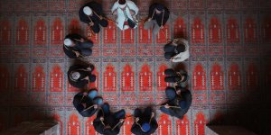 1111 taneli tarihi tespih, ramazan ayında sabırla çekiliyor