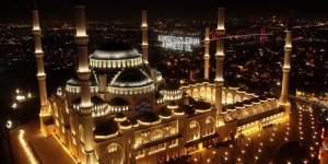Kadir Gecesi Dualarla İdrak Edildi!