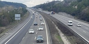 Anadolu Otoyolu'nun Bolu kesiminde tatil dönüşü yoğunluğu sürüyor