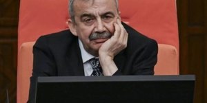 Sırrı Süreyya Önder'e siyasilerden taziye mesajı
