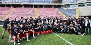ESKİŞEHİRSPOR 2 YIL SONRA PROFESYONEL LİGE DÖNDÜ