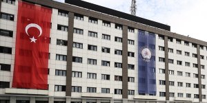 İstanbul Emniyet Müdürlüğü "Özgür Özel'in makam aracı kapalı otoparka alınmadı" iddiasını yalanladı