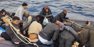 İZMİR'DE 24 DÜZENSİZ GÖÇMEN KURTARILDI