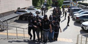Eskişehir merkezli FETÖ operasyonu: 23 Gözaltı