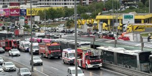 Metrobüs kazasında yaralanan 10 kişinin tedavisi sürüyor..