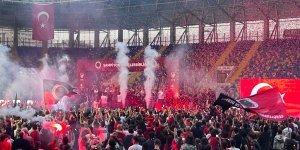 Süper Lig'e yükselen Gençlerbirliği kupasını aldı