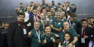 Süper Lig'e yükselen Kocaelispor, şampiyonluk kupasını aldı