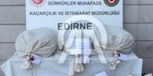 Kapıkule'de bir minibüste televizyon ünitesine gizlenmiş 49 kilo 866 gram uyuşturucu ele geçirildi