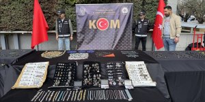 İstanbul'da 151 kilo 361 gram değerli taş ele geçirildi!