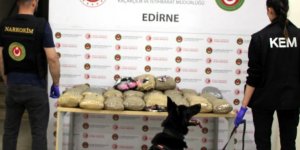EDİRNE'DE 77 KİLO 36 GRAM SENTETİK UYUŞTURUCU HAP YAKALAMASI