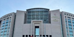 İBB'ye yönelik yolsuzluk soruşturmasında gözaltına alınan 20 şüpheli adliyede