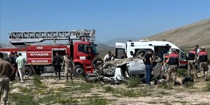 VAN'DA İKİ ARACIN ÇARPIŞTIĞI KAZADA 4 KİŞİ ÖLDÜ, 2 KİŞİ YARALANDI