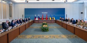 TÜRKİYE-RUSYA-UKRAYNA ÜÇLÜ TOPLANTISI İSTANBUL'DA YAPILDI