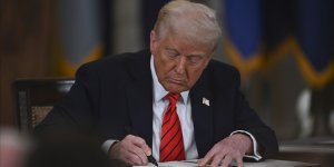 Trump, çelik ve alüminyum tarifelerinin yüzde 50'ye çıkarılmasına dair kararnameyi imzaladı