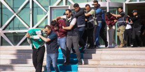 YÜKSEK TAKİPÇİLİ SAHTE SOSYAL MEDYA HESAPLARINDAN DOLANDIRICILIK YAPAN 11 ŞÜPHELİ TUTUKLANDI