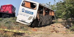 KONYA'DA DEVRİLEN YOLCU OTOBÜSÜNDEKİ 1 KİŞİ ÖLDÜ, 26 KİŞİ YARALANDI