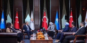 SİYASİ PARTİLER BUGÜN BAYRAMLAŞACAK