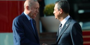 ERDOĞAN'DAN CHP GENEL BAŞKANI ÖZEL'E GEÇMİŞ OLSUN TELEFONU