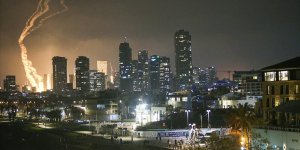 İRAN, İSRAİL'İN SALDIRILARINA KARŞILIK BALİSTİK FÜZE SALDIRILARI BAŞLATTI