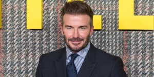ESKİ FUTBOLCU DAVİD BECKHAM'A 'ŞÖVALYELİK' ÜNVANI VERİLDİ
