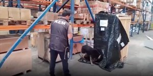 Bakanlık ekipleri, 4 ilde çok sayıda kaçak eşya ve yüklü miktarda uyuşturucu ele geçirdi!