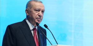 Erdoğan: Farklılıkları bir yana koyup kenetlenmek boynumuzun borcudur