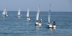 TEKİRDAĞ'DA SPORCULAR MAVİ SULARDA MİLLİ TAKIMA YELKEN AÇIYOR